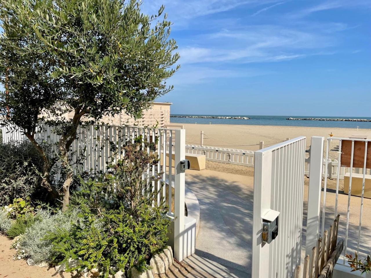 Villa Le Agavi Luxory Beach Surfhouse Bellaria-Igea Marina Buitenkant foto