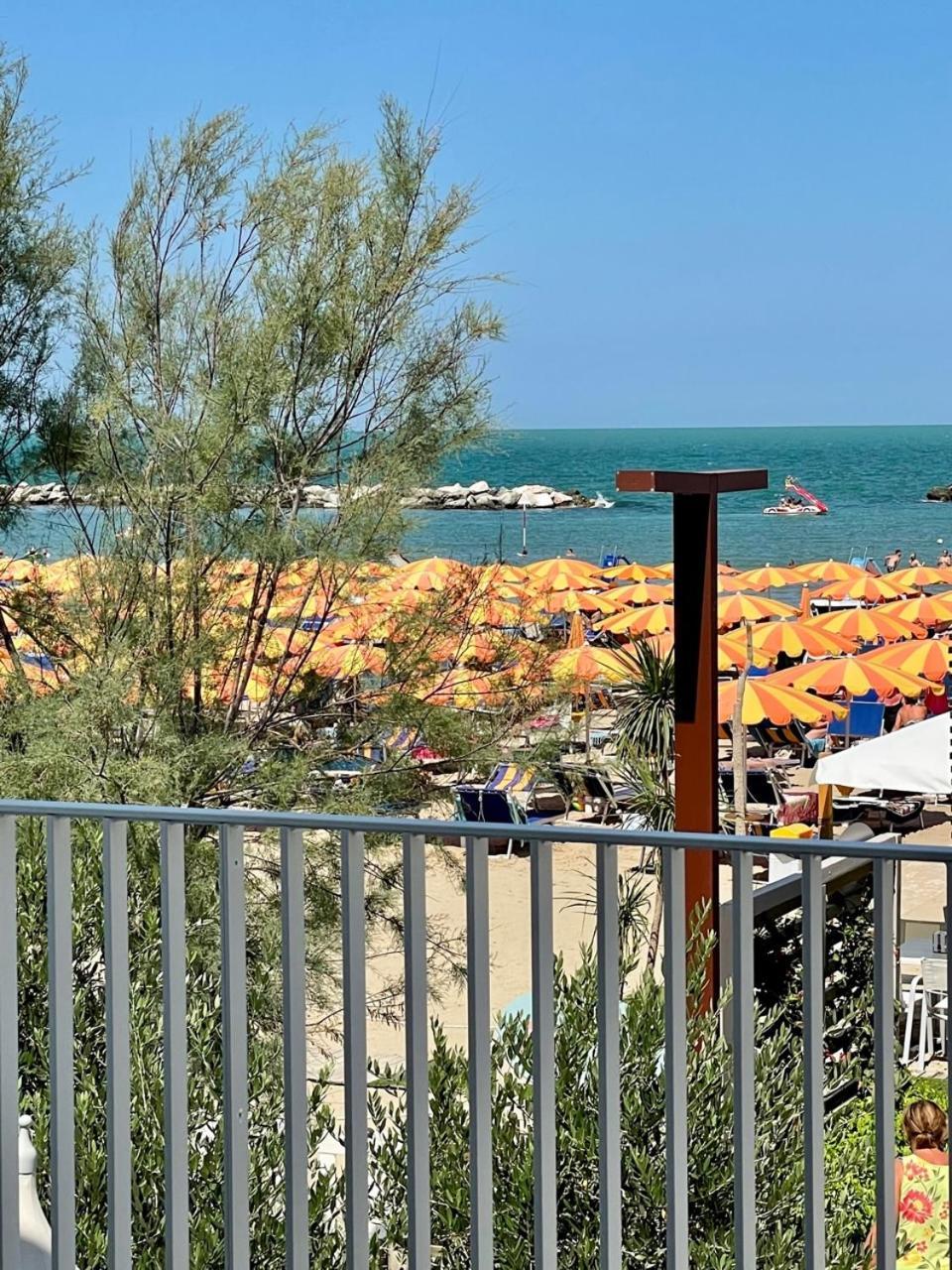 Villa Le Agavi Luxory Beach Surfhouse Bellaria-Igea Marina Buitenkant foto