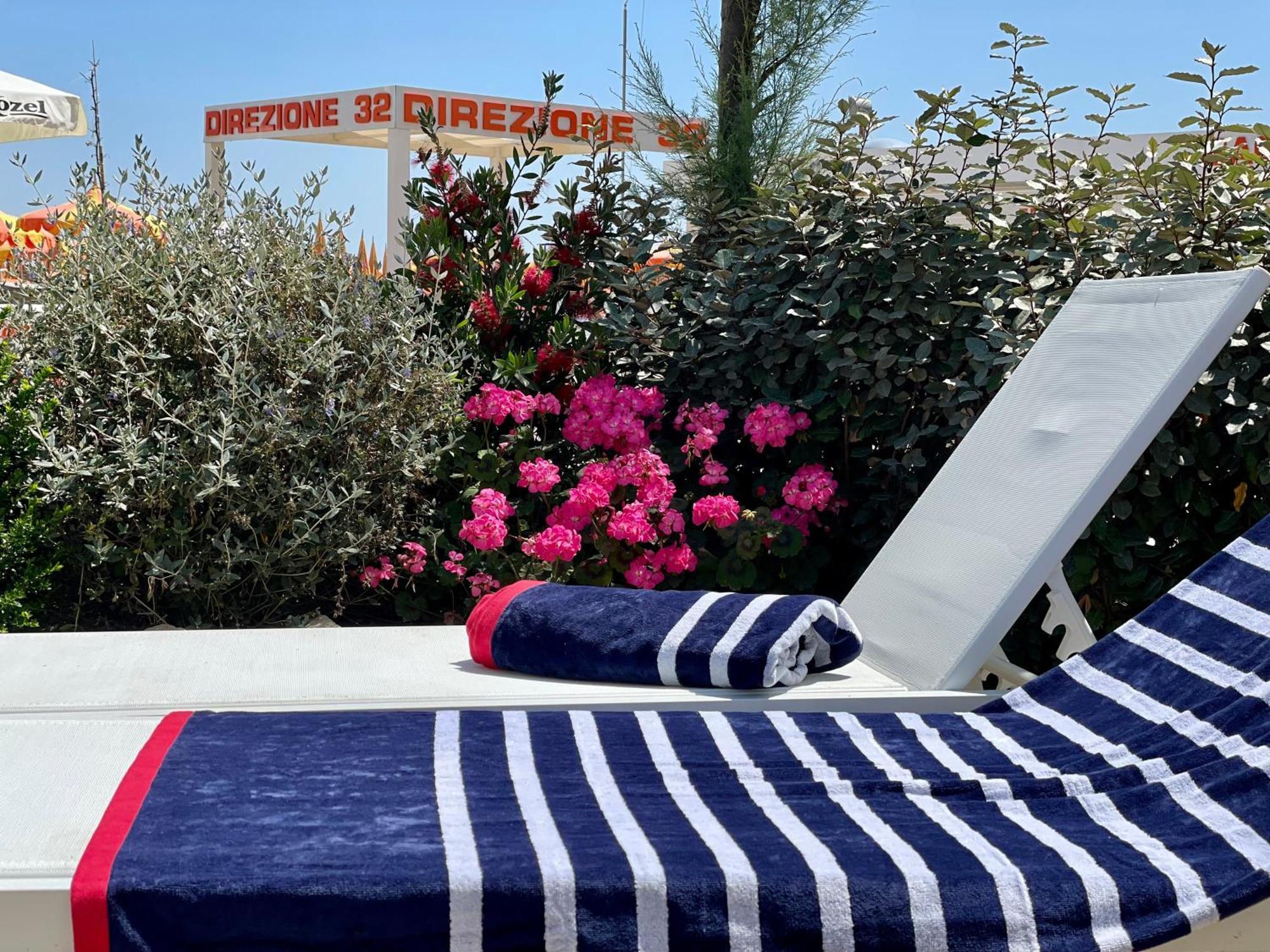 Villa Le Agavi Luxory Beach Surfhouse Bellaria-Igea Marina Buitenkant foto