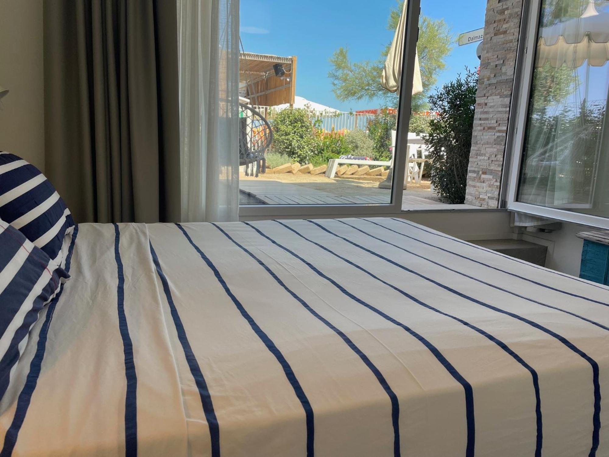 Villa Le Agavi Luxory Beach Surfhouse Bellaria-Igea Marina Kamer foto